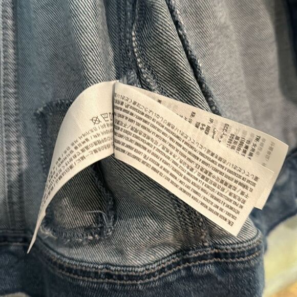 Hollister Jean jacket distressed EUC size Small - Picture 9 of 12